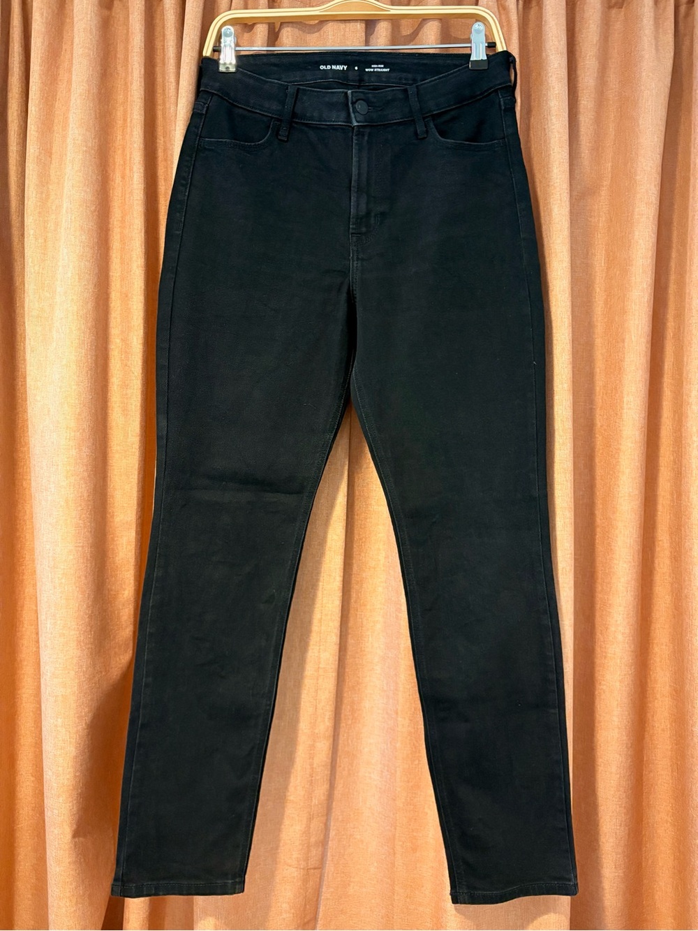 Old Navy High-Rise Wow Straight Jeans in Black